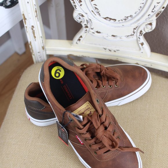 Levi's Leather Style Shoes NWT - Picture 4 of 4